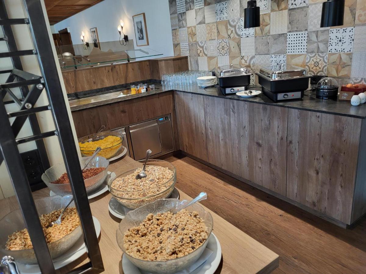 Wanderhotel Garni Cresta Schruns Dış mekan fotoğraf