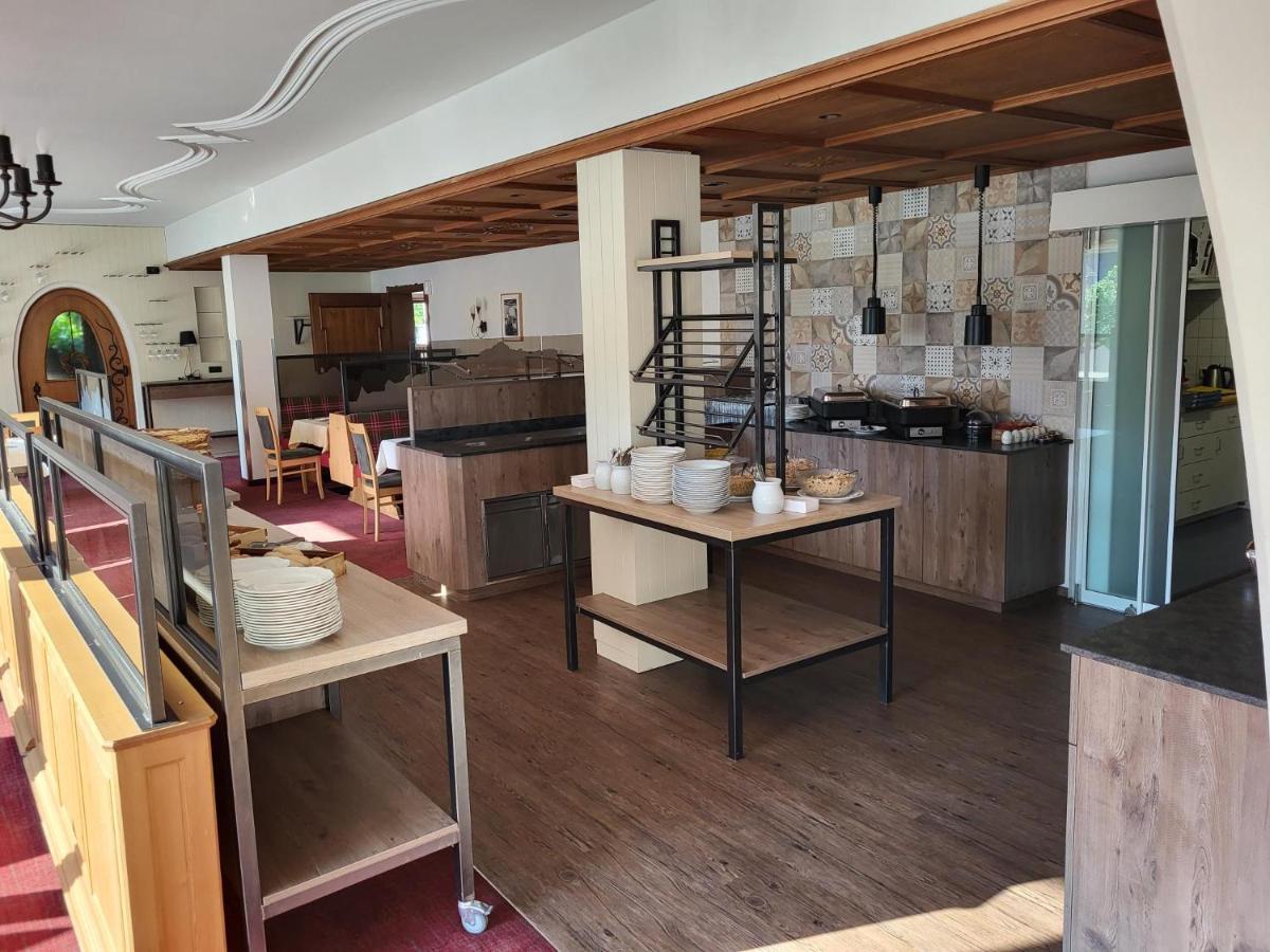 Wanderhotel Garni Cresta Schruns Dış mekan fotoğraf